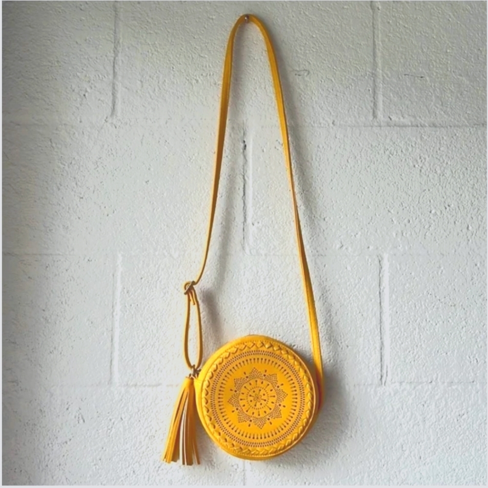 🌻LOVED YELLOW BAG - Picture 5 of 16